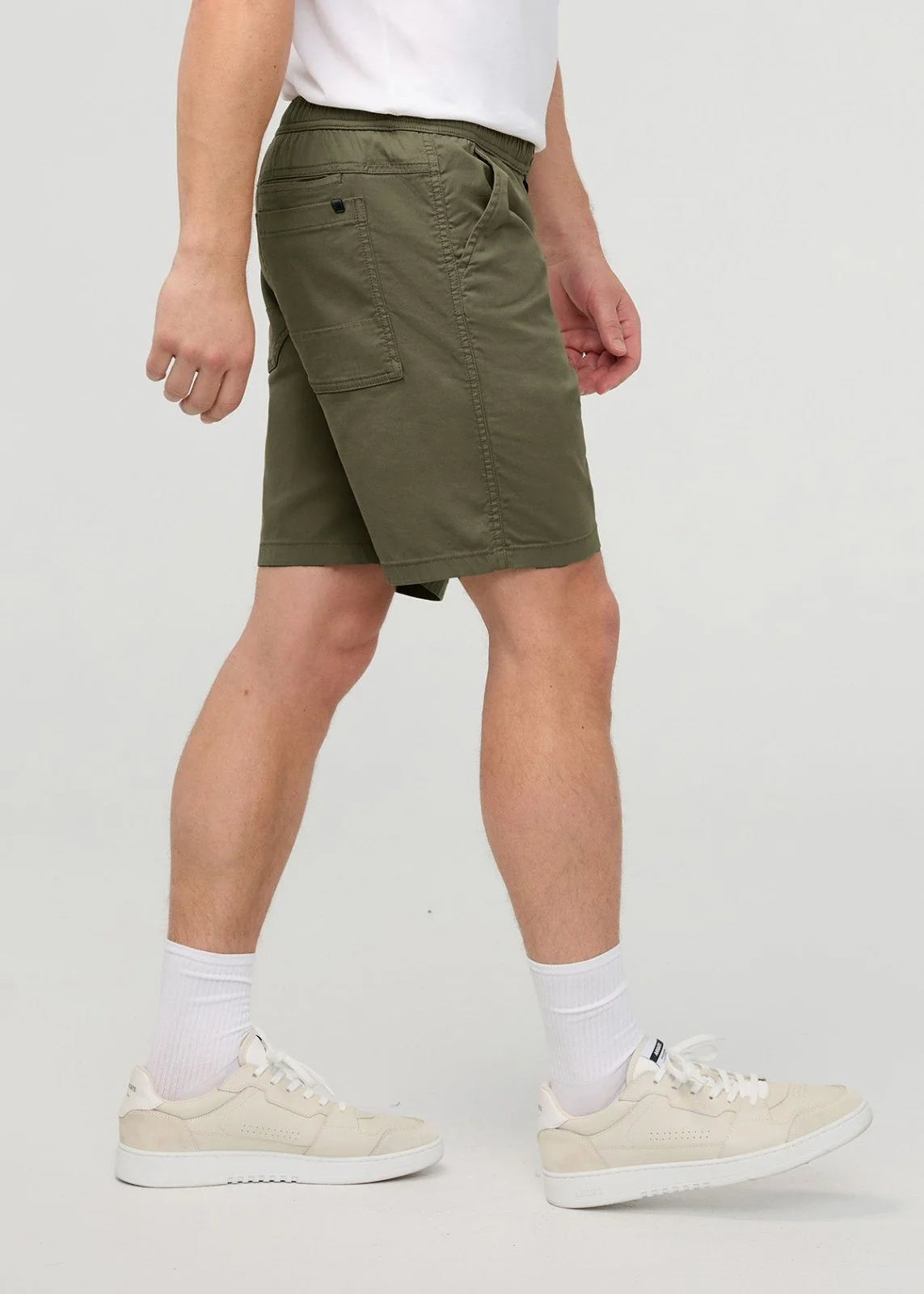 Live Lite Traveller Short - Loden Green - Image 3