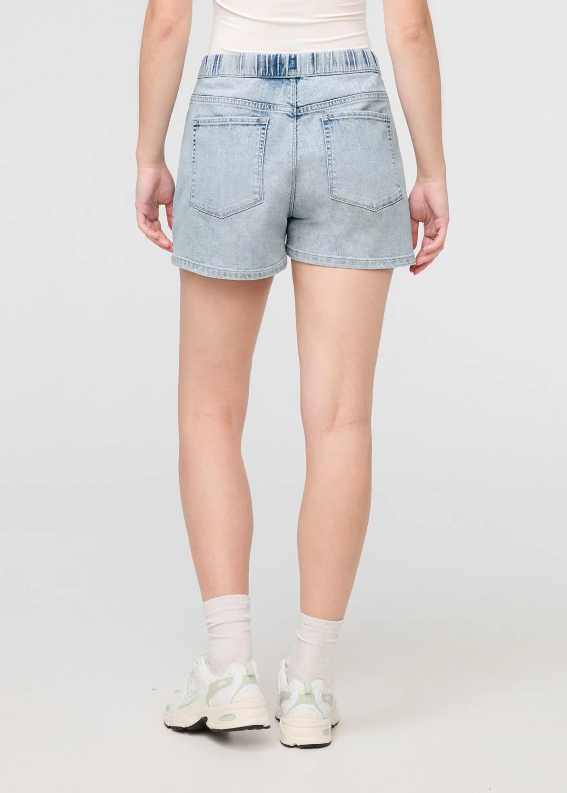 Performance Denim Harbour Short - Coastal - Image 4