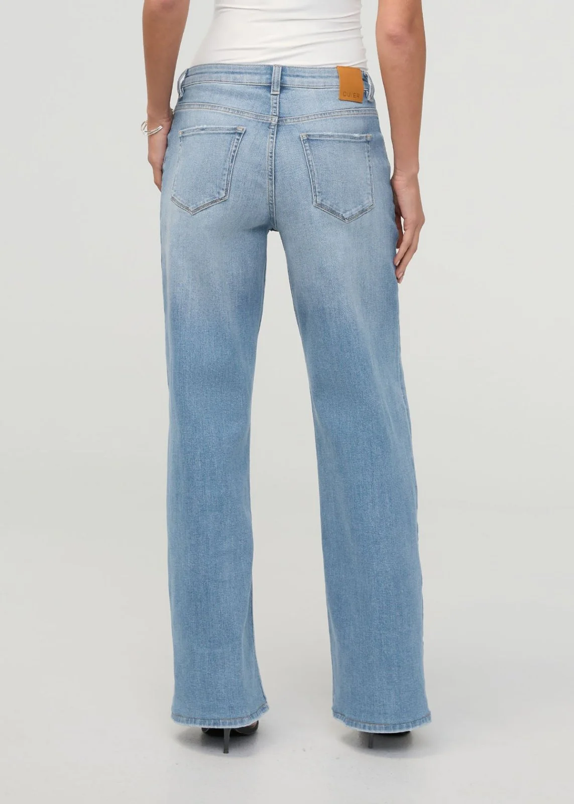 Performance Denim+ Mid Rise Loose Straight - Current - Image 4