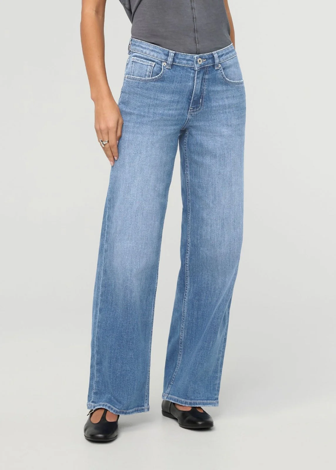 Performance Denim+ Mid Rise Loose Straight - Vintage Seaside - Image 2